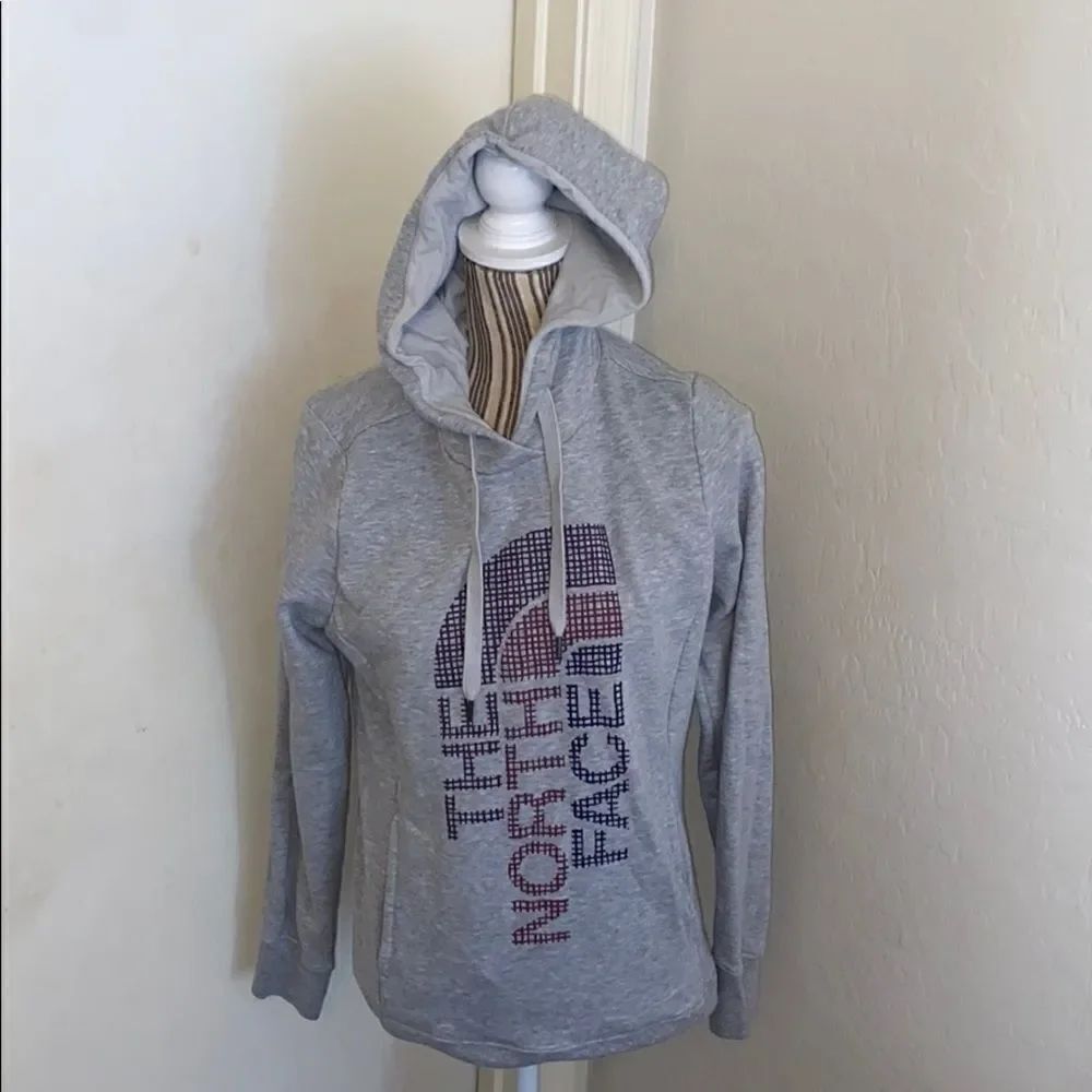 The North Face Gray Graphic Pullover Sweatshirt Casual Athletic Athleisure
